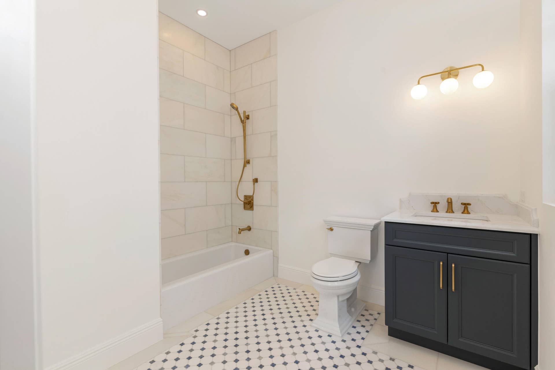 28 - Guest Bath