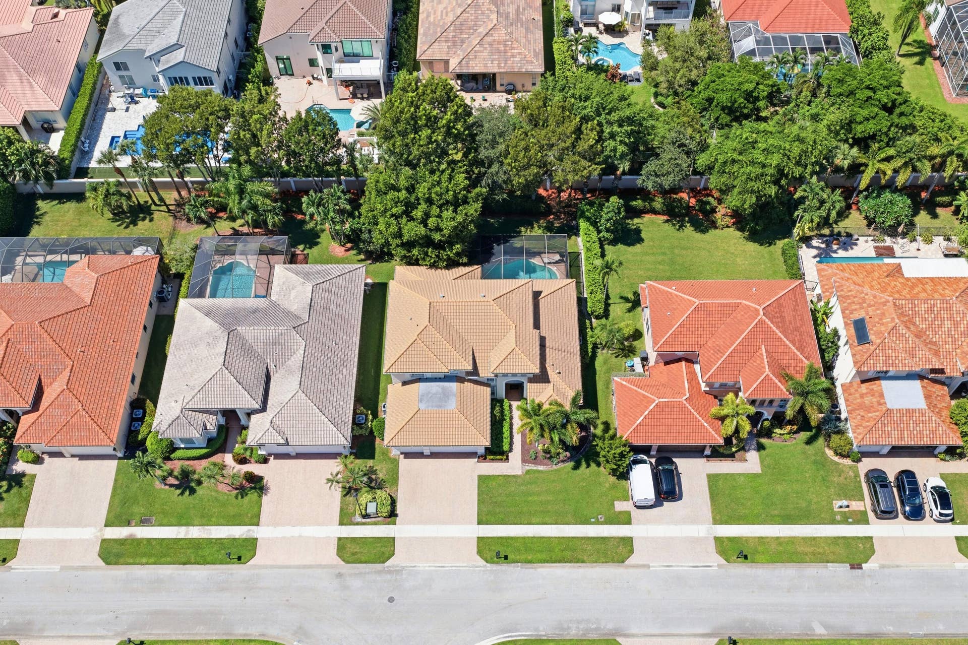 4305 WELLINGTON SHORES Drive, Wellington, FL 33449 Overview
