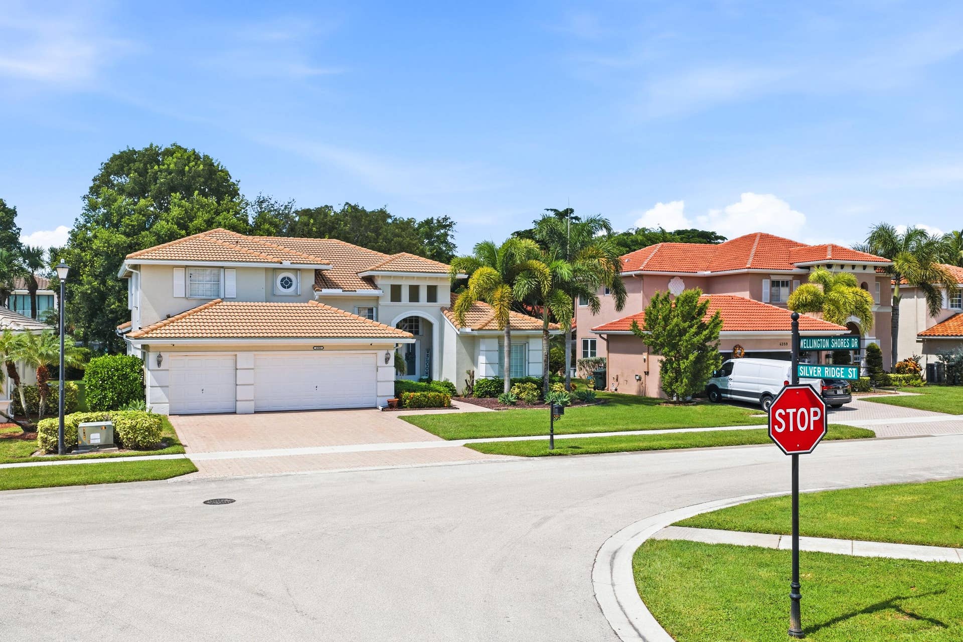 4305 WELLINGTON SHORES Drive, Wellington, FL 33449 Street View