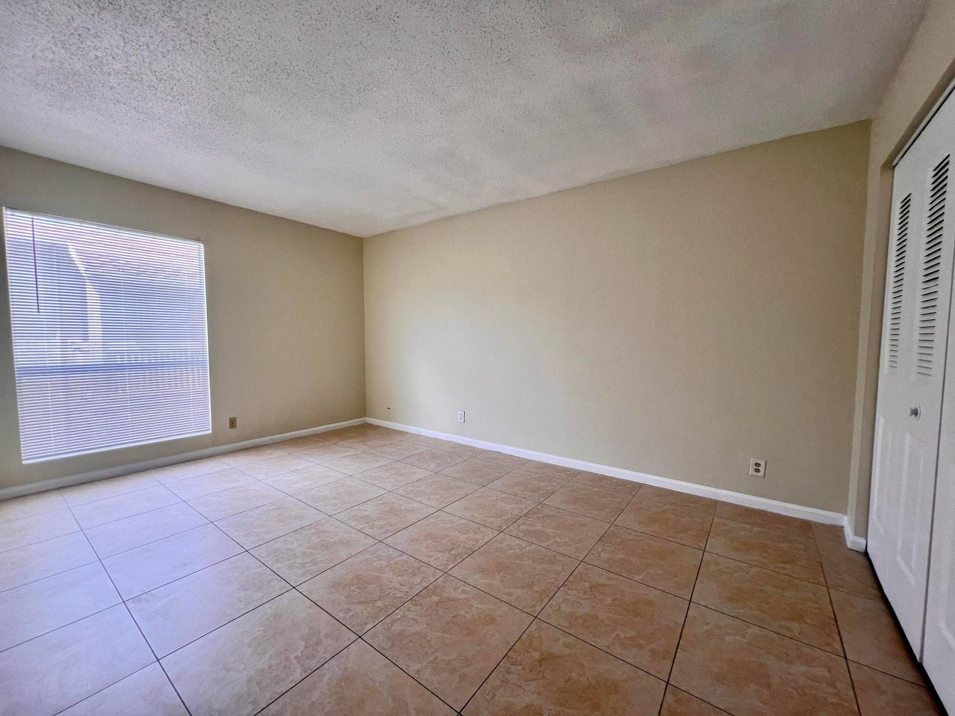1500 N CONGRESS Avenue, #B64, West Palm Beach, West Palm Beach, FL 33401 IMG_4880