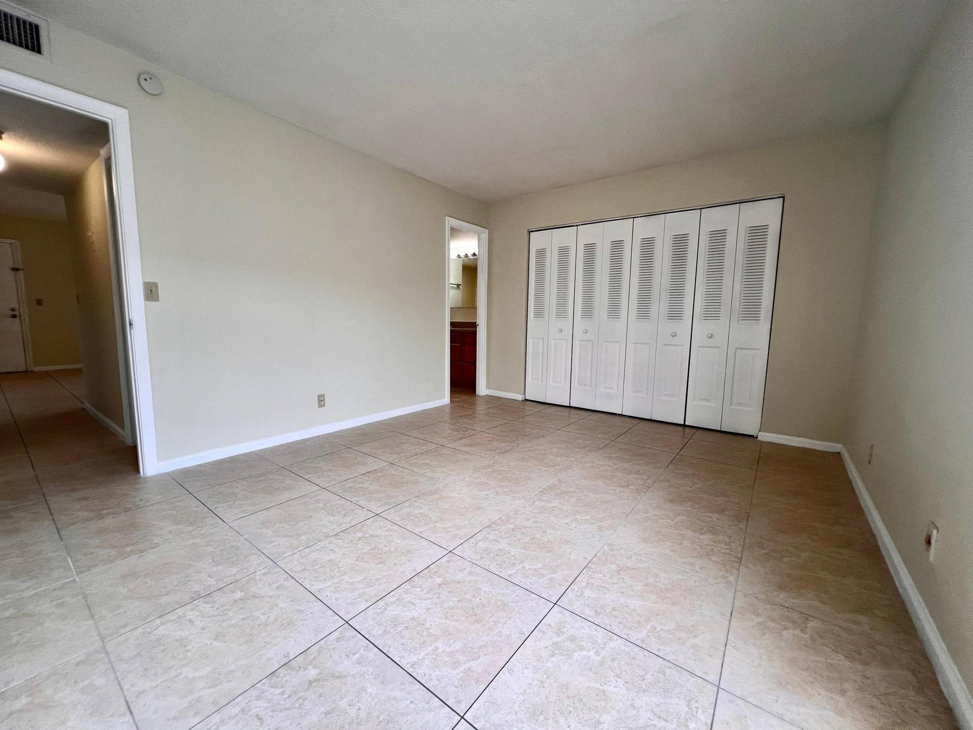 1500 N CONGRESS Avenue, #B64, West Palm Beach, West Palm Beach, FL 33401 IMG_4883