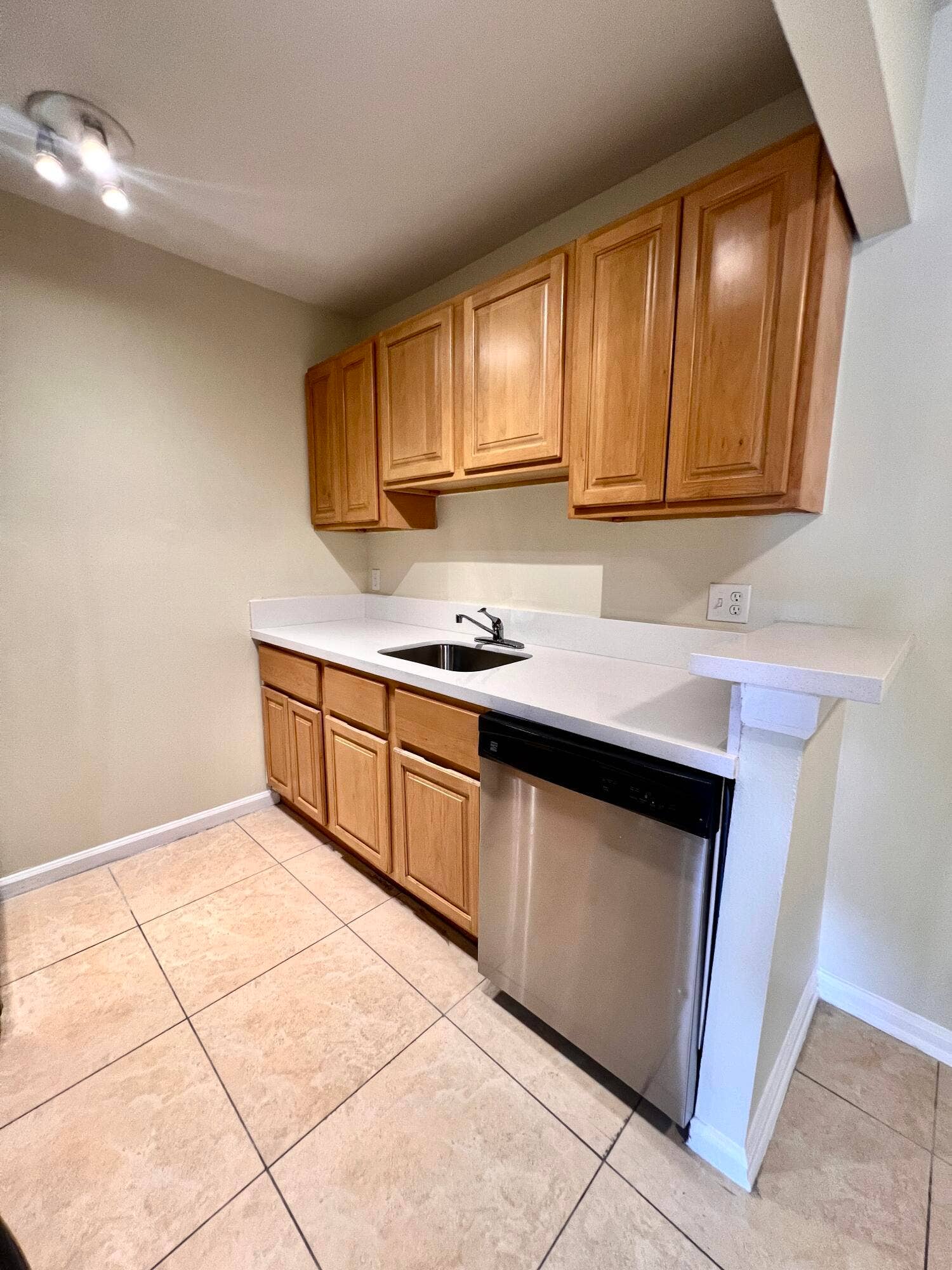 1500 N CONGRESS Avenue, #B64, West Palm Beach, West Palm Beach, FL 33401 IMG_4890