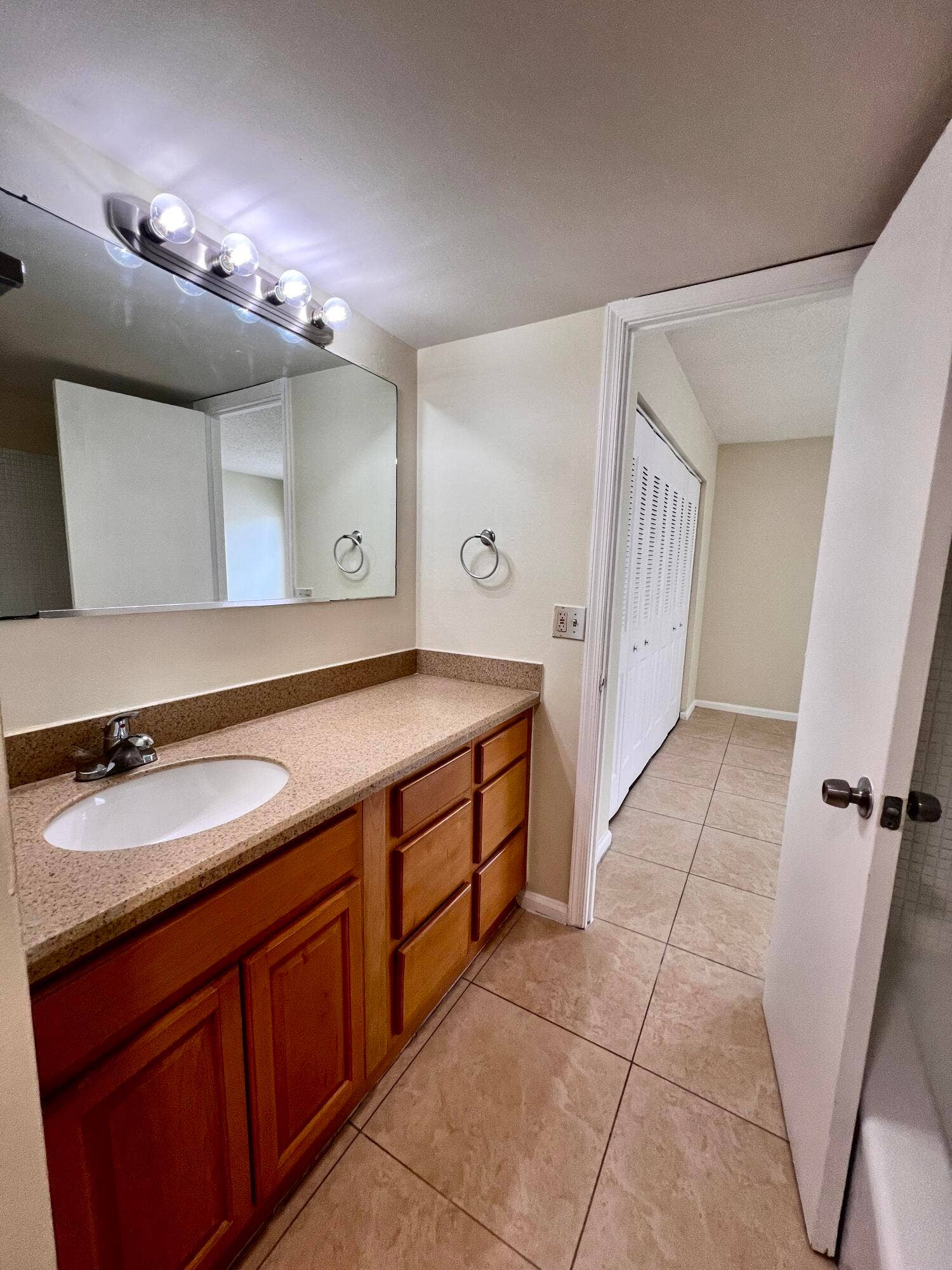 1500 N CONGRESS Avenue, #B64, West Palm Beach, West Palm Beach, FL 33401 IMG_4886
