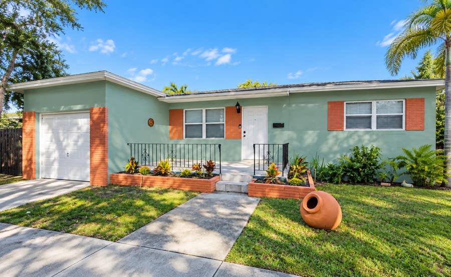 Property photo for 805 S 26TH Avenue, Hollywood, FL
