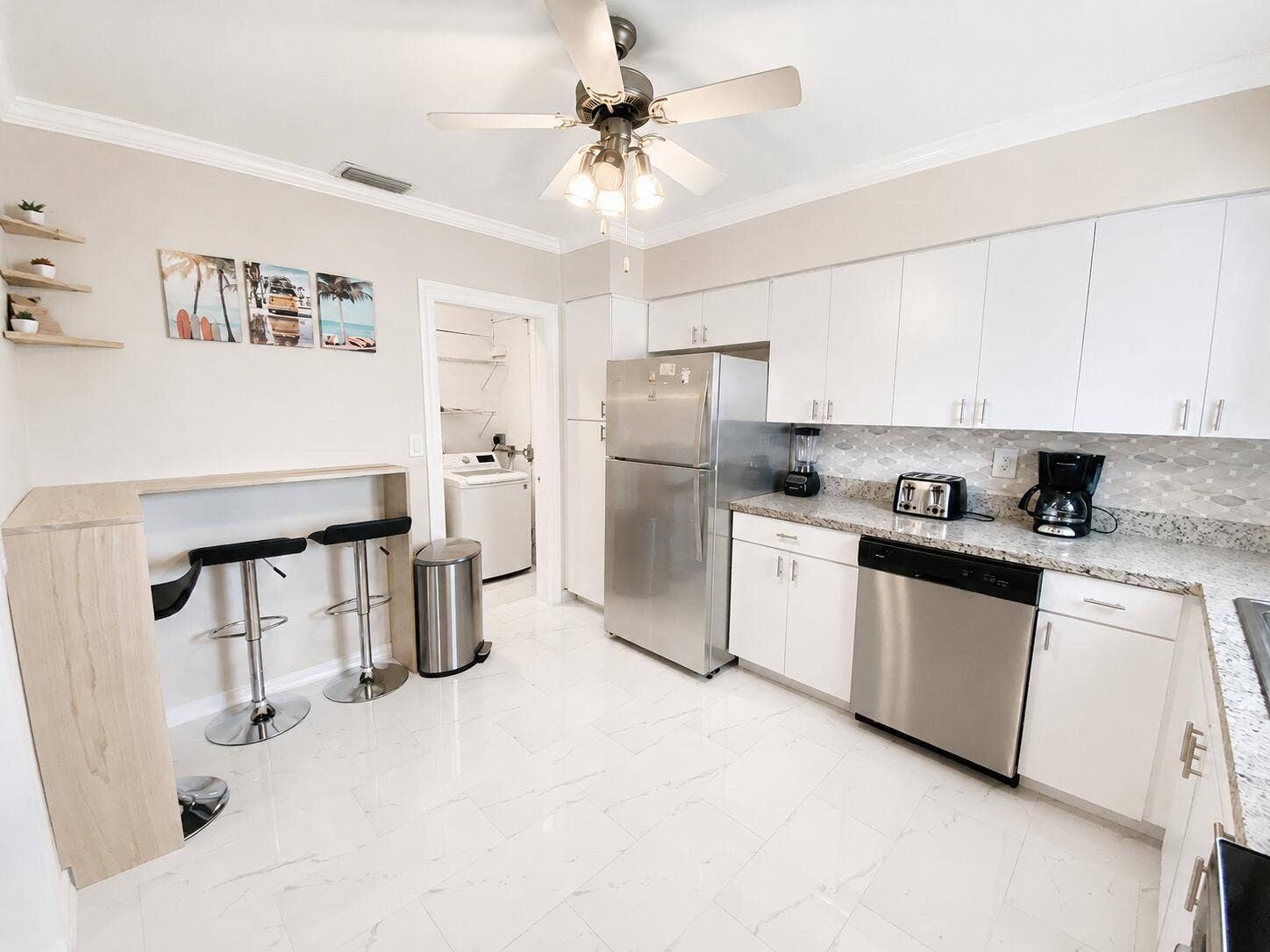 26 kitchen w eat in ai