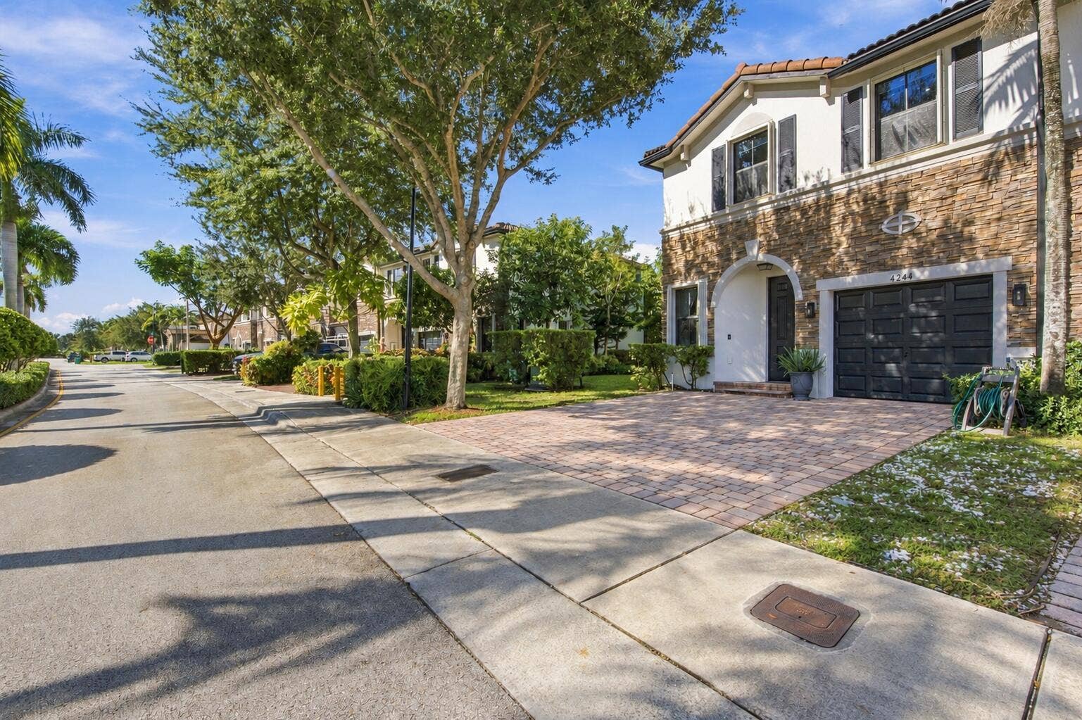 4244 SW 164TH Court, Miami, FL 33185 Freshly cleaned driveway pavers (1)