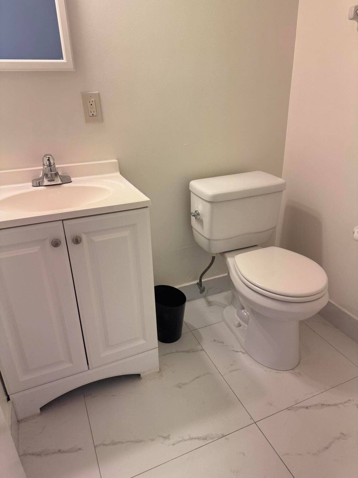 Secondary Bath 1/2