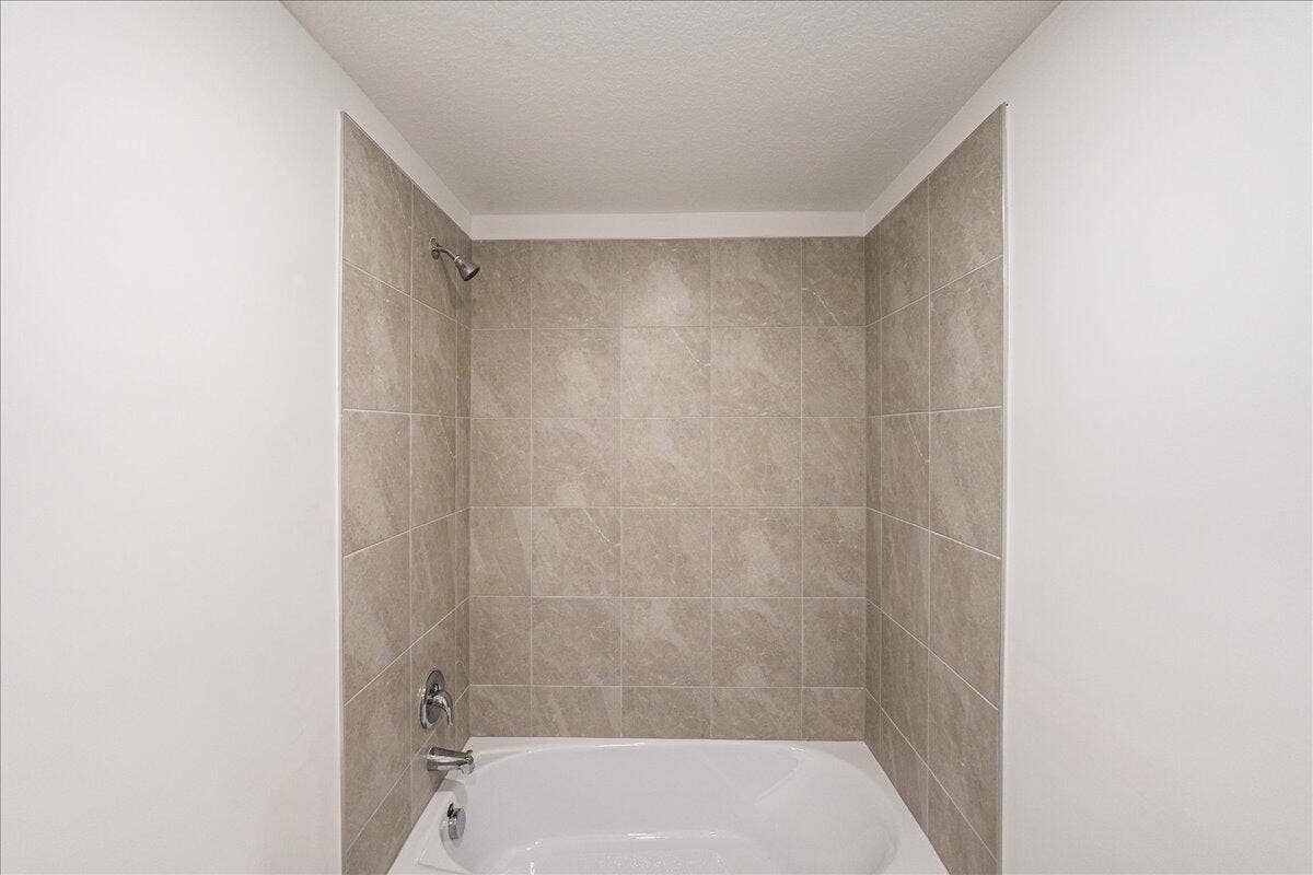 25-6362 Windwood-0108