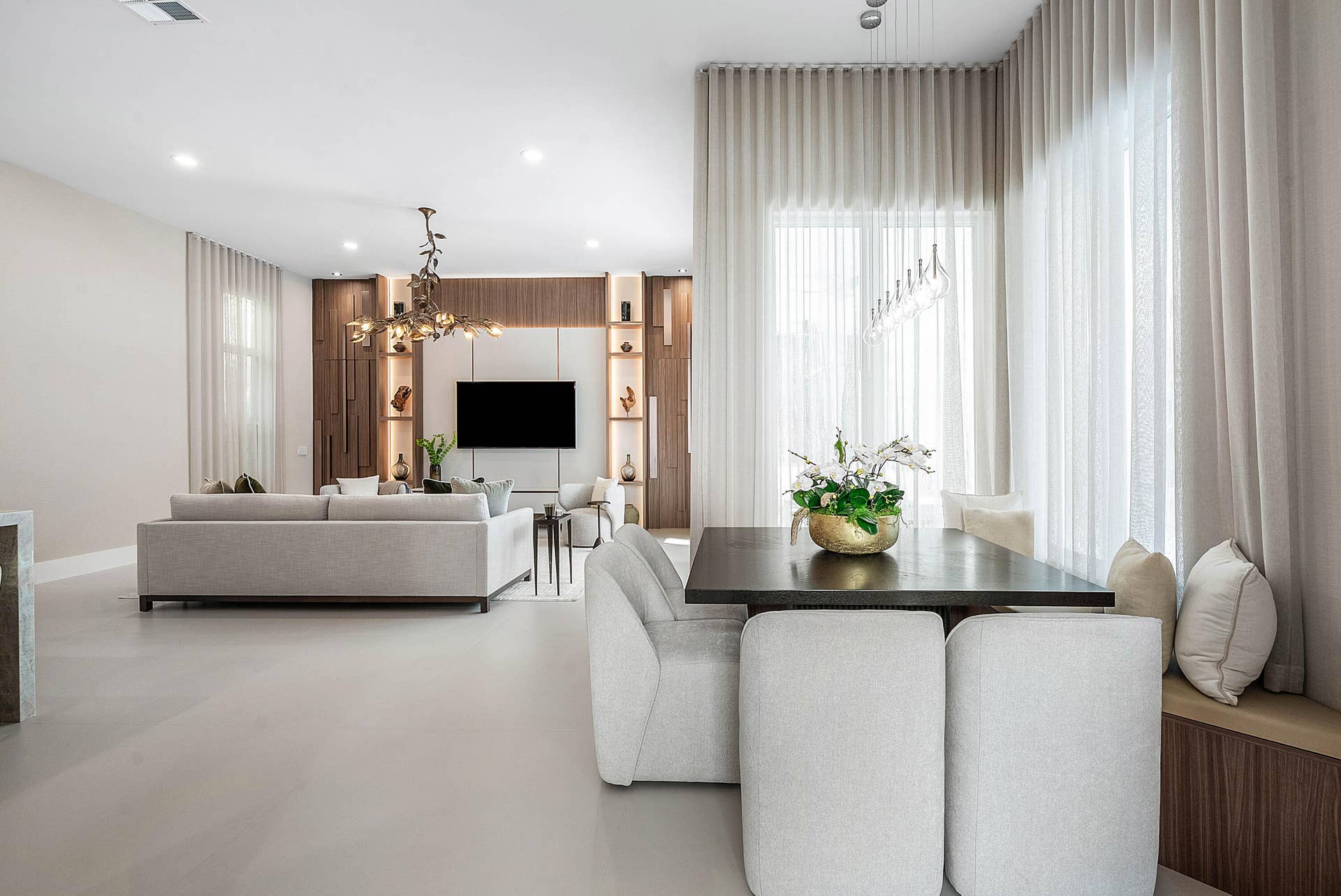 Breakfast Nook | Family Room