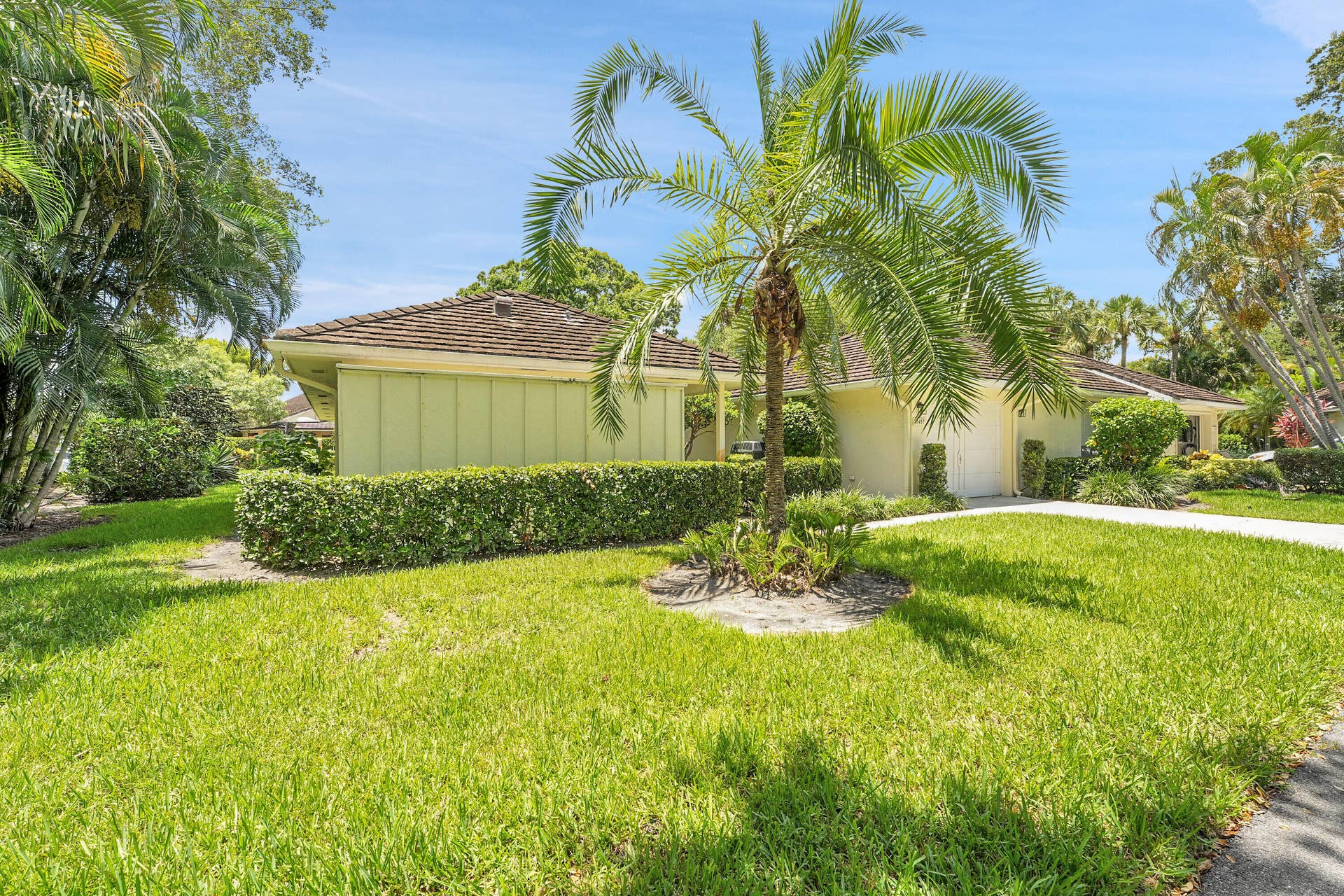 11457 Sandy Oaks Court, North Palm Beach, FL 33408 02_0 (3)