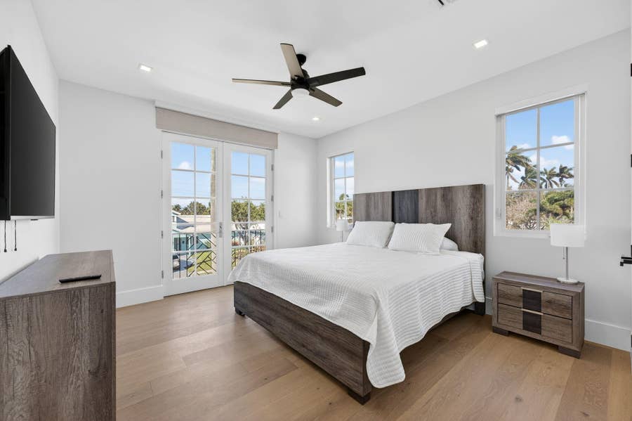 Property photo for 310 SE 9TH Court, Pompano Beach, FL