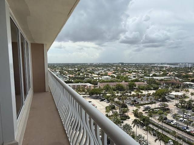 4020 GALT OCEAN Drive, #1707, Fort Lauderdale, FL 33308 0-28
