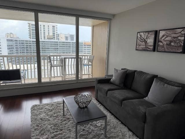 4020 GALT OCEAN Drive, #1707, Fort Lauderdale, FL 33308 0-37