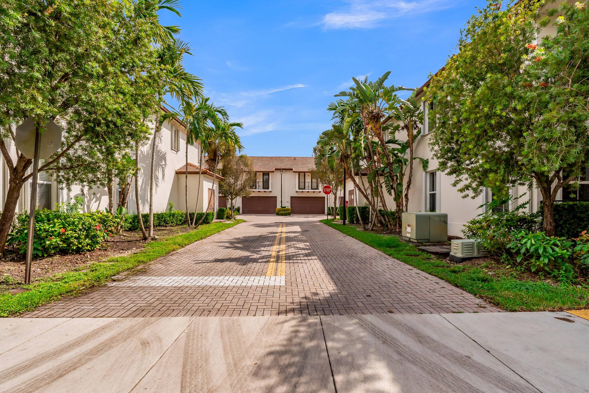 4784 Acadian Trail, Coconut Creek, FL 33073 Road to your GARAGE