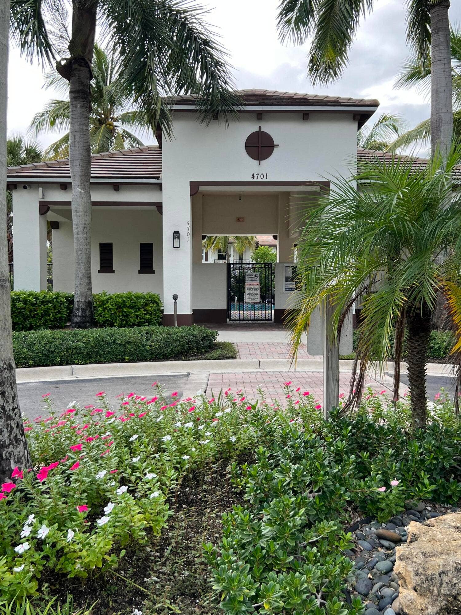 4784 Acadian Trail, Coconut Creek, FL 33073 Paloma Lakes pool entry
