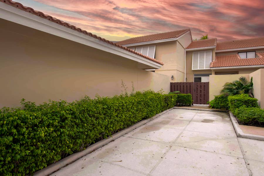 Property photo for 129 OLD MEADOW Way, Palm Beach Gardens, FL