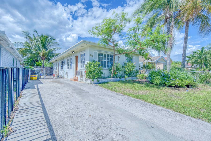 Property photo for 423 S F Street, #1, Lake Worth Beach, FL