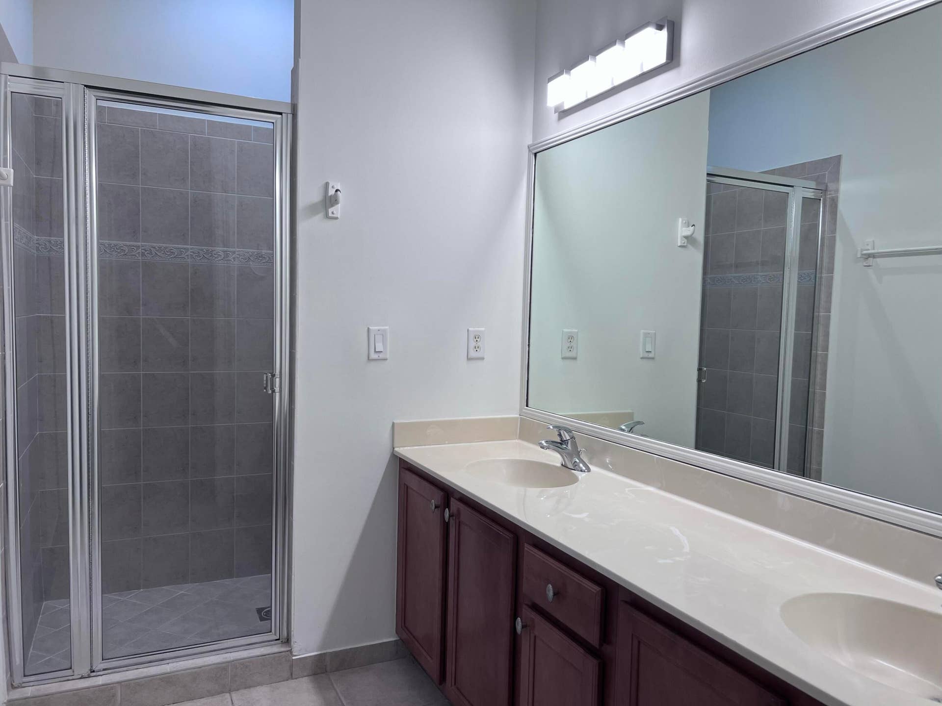 Principal bathroom