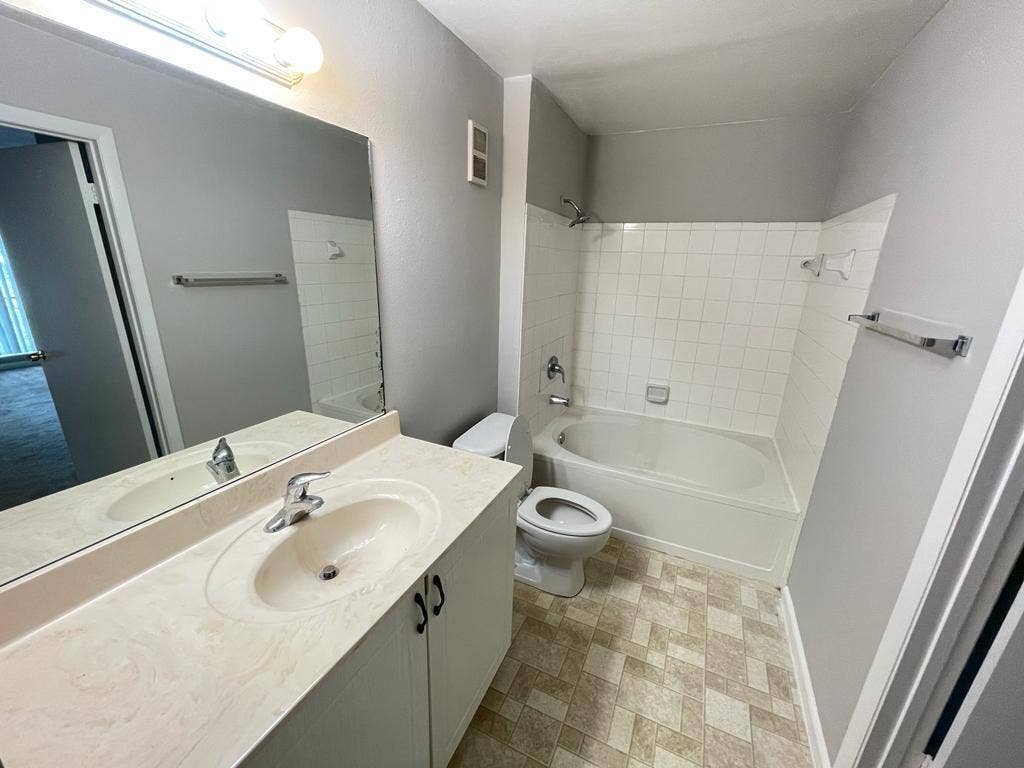 4783 Via Palm Lakes, #104, West Palm Beach, FL 33417 4783 Via Palm Lake 104