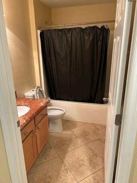 Halleay Bathroom 1