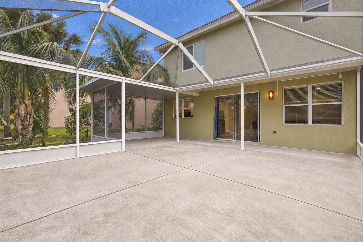 Screened Patio