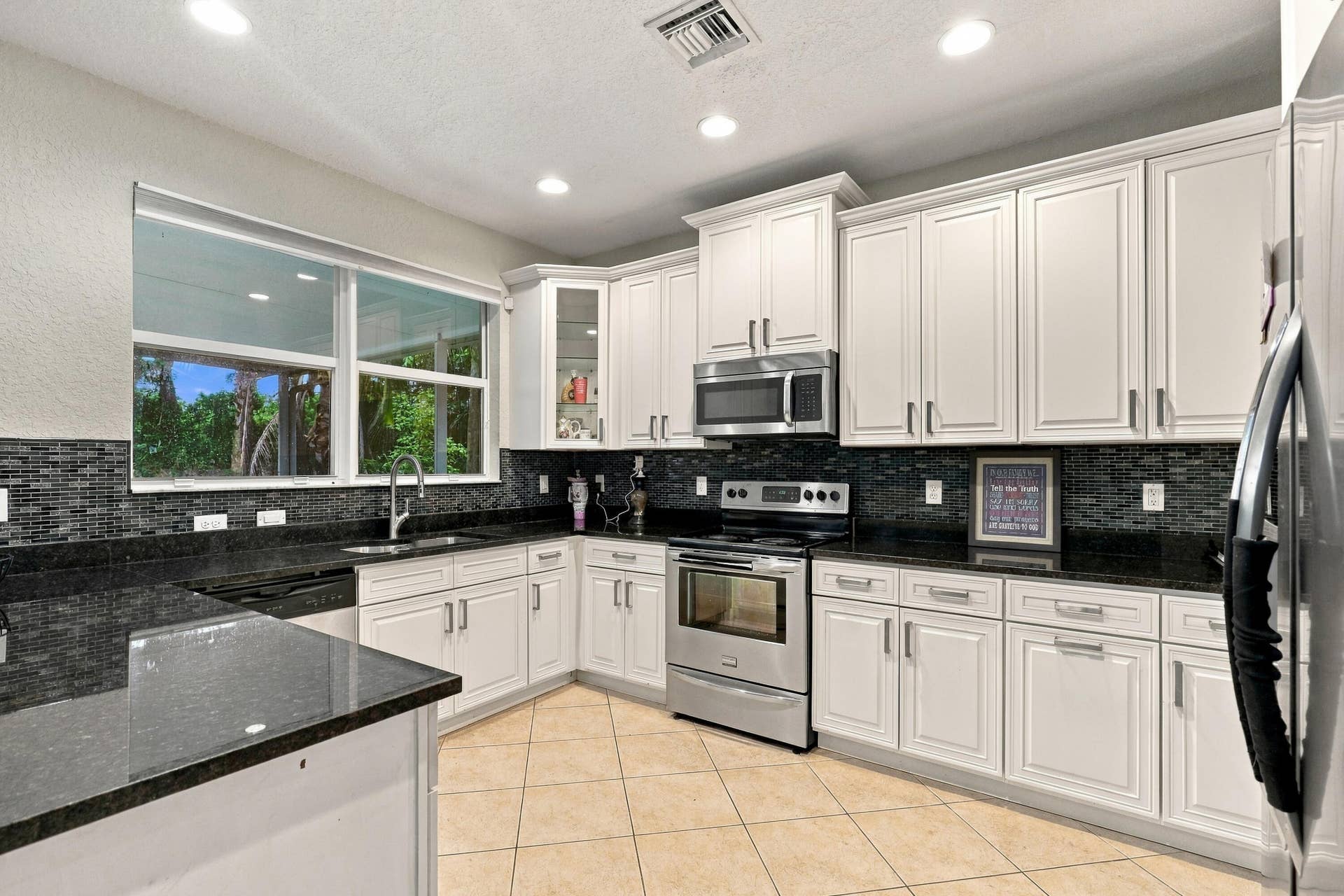 Spacious Kitchen with Ample Cabinetry