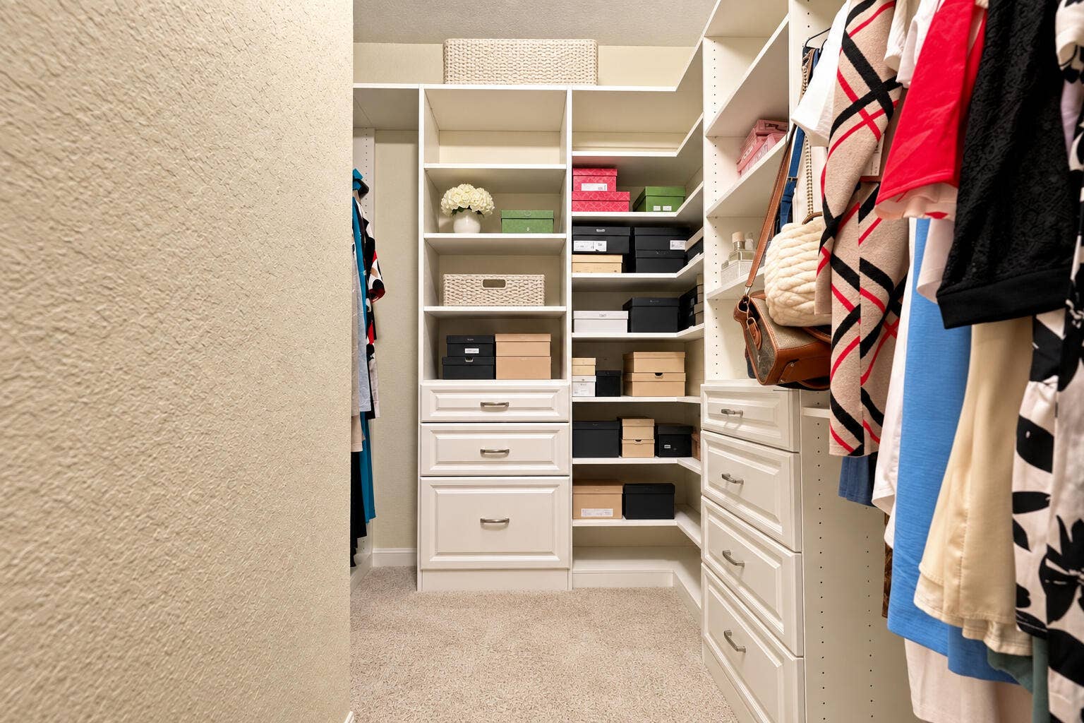 Master Suite Walk-In Closet