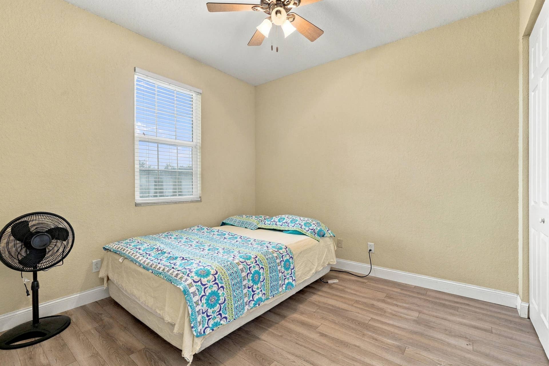 Spacious Secondary Bedroom with Natural Lighting