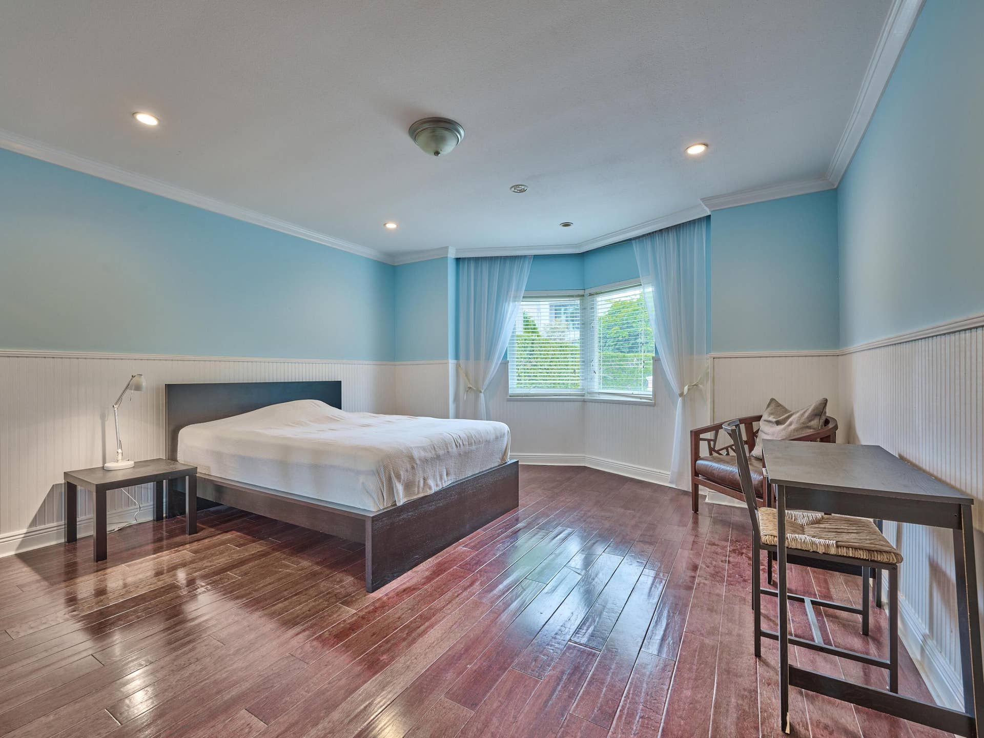 2nd en-suite bedroom.