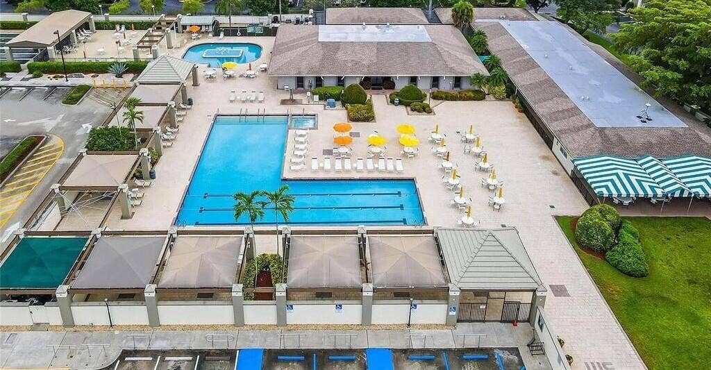2403 Antigua Circle, #J4, Coconut Creek, FL 33066 Main Pool