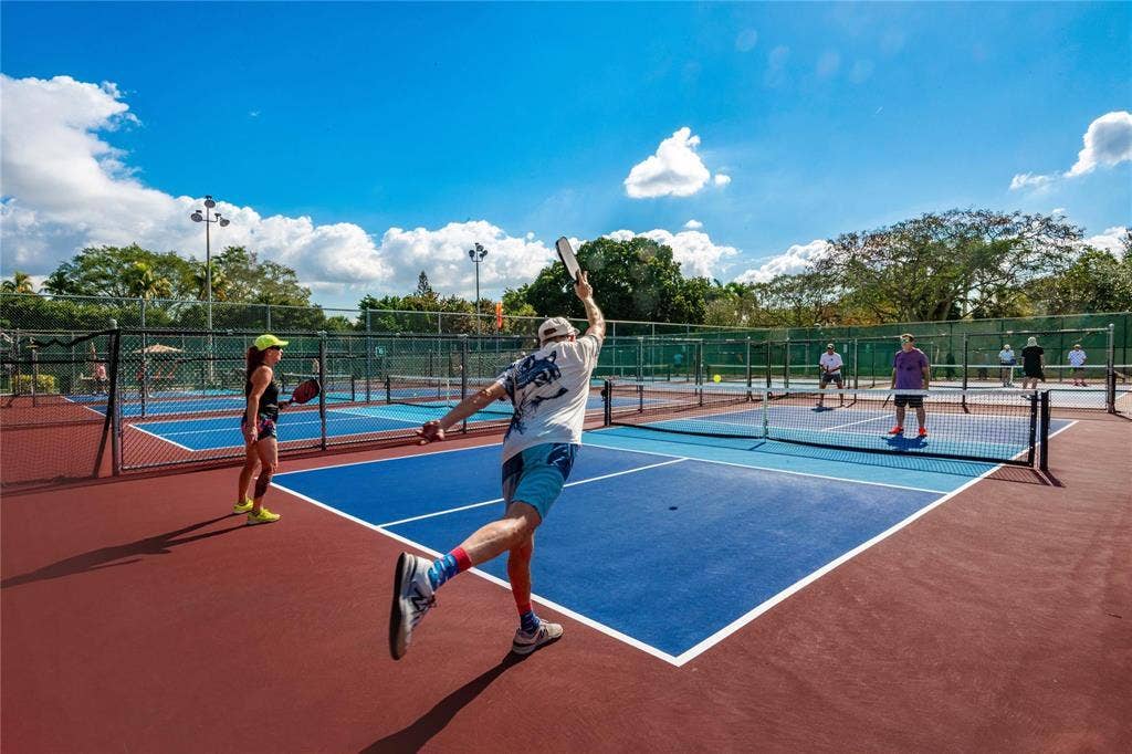 2403 Antigua Circle, #J4, Coconut Creek, FL 33066 Pickleball
