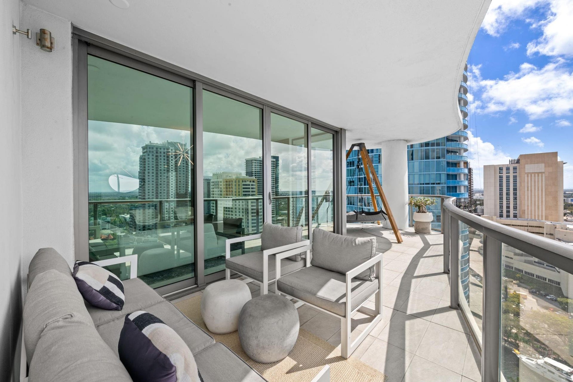 100 E LAS OLAS Boulevard, #2404, Fort Lauderdale, FL 33301 Photo 12