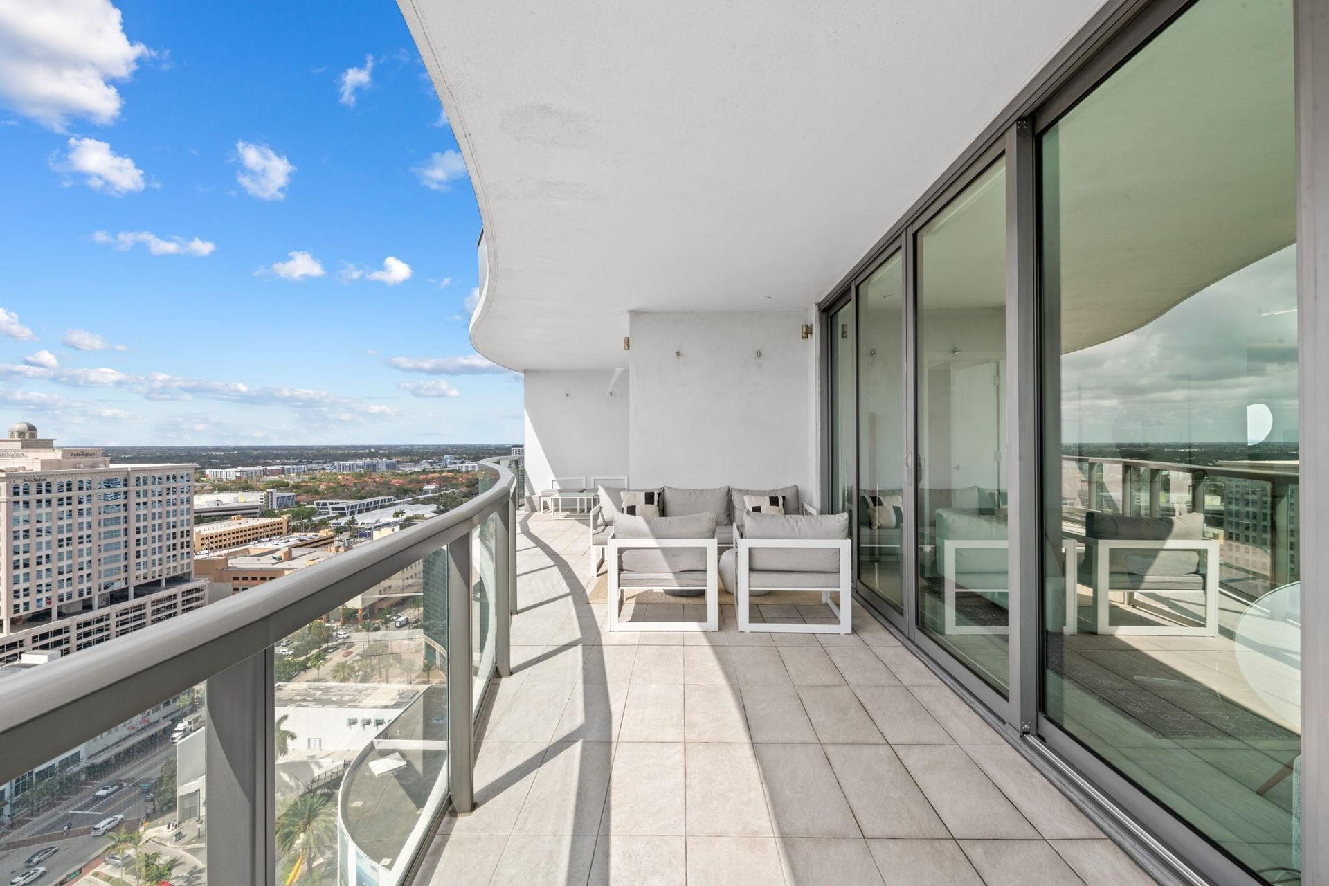 100 E LAS OLAS Boulevard, #2404, Fort Lauderdale, FL 33301 Photo 17