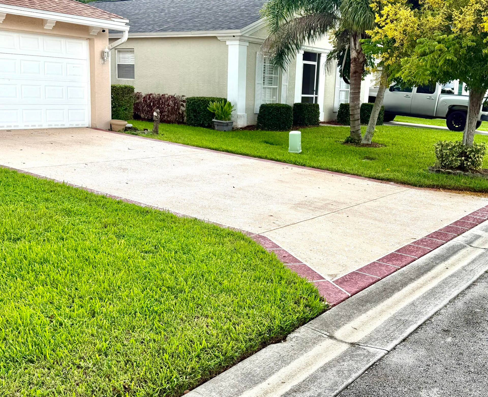342 SW NORTH SHORE Boulevard, Port St Lucie, FL 34986 Painted Driveway