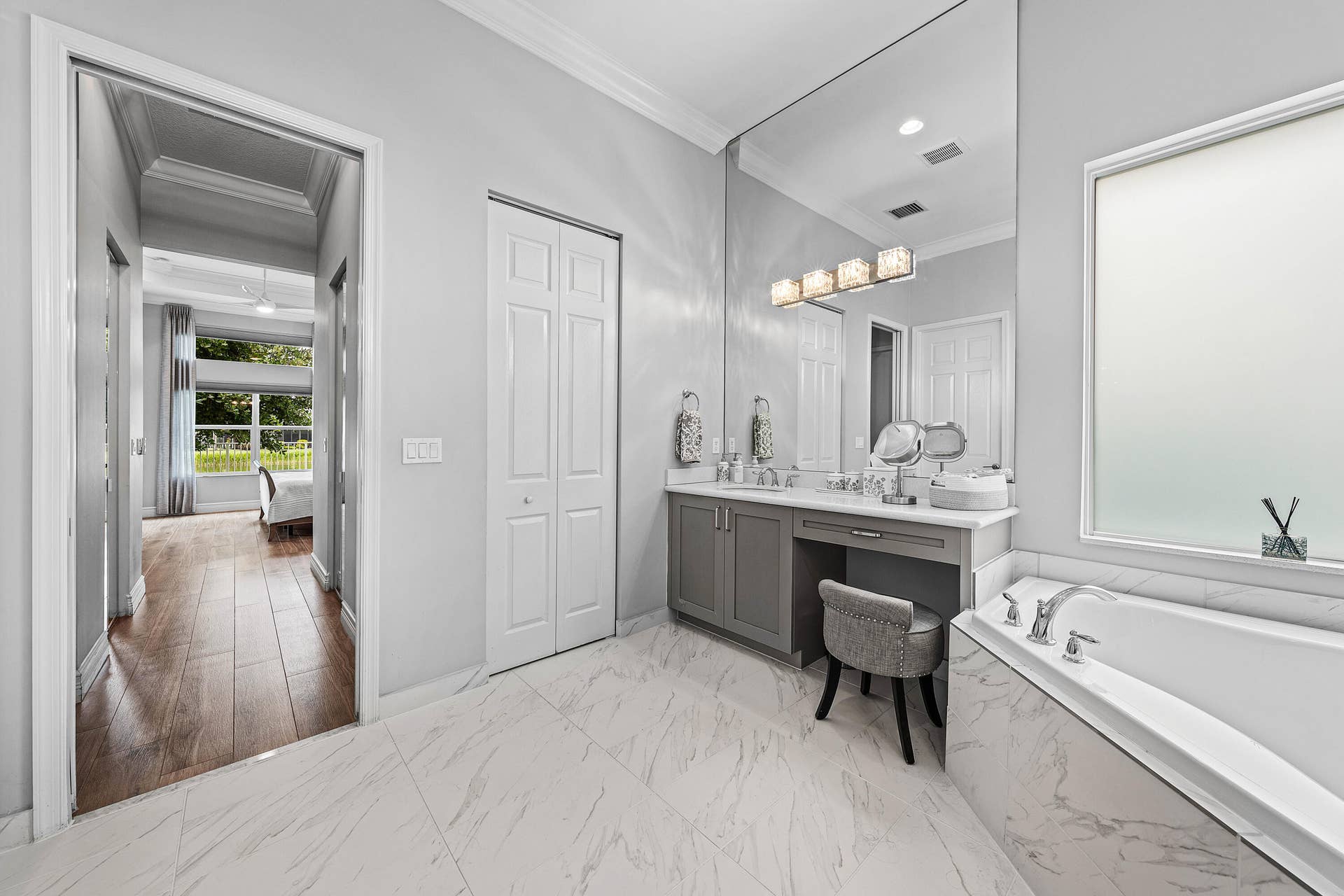 8223 Majestic Mountain Drive, Boynton Beach, FL 33473 Primary Bath