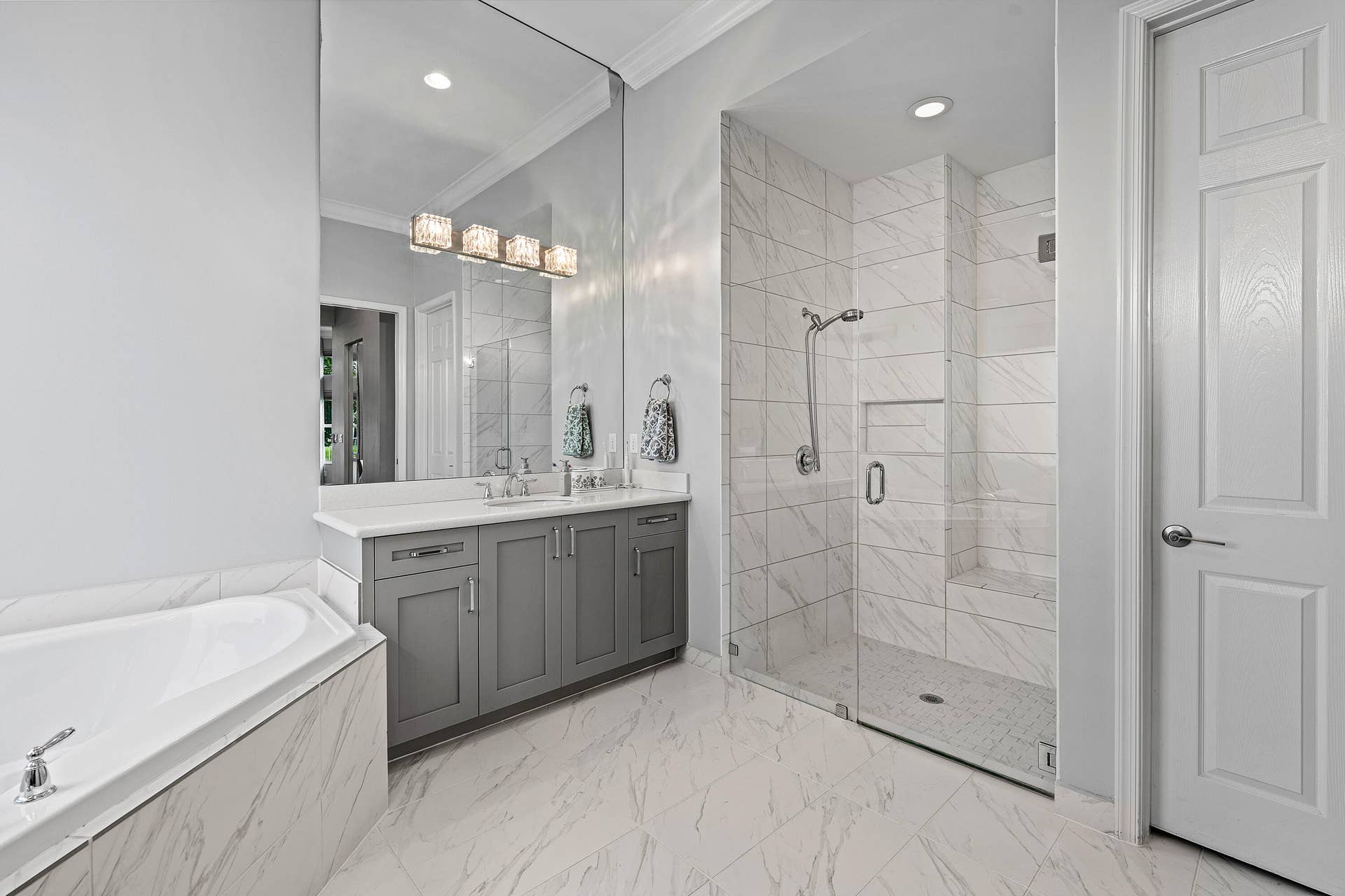 8223 Majestic Mountain Drive, Boynton Beach, FL 33473 Primary Bath