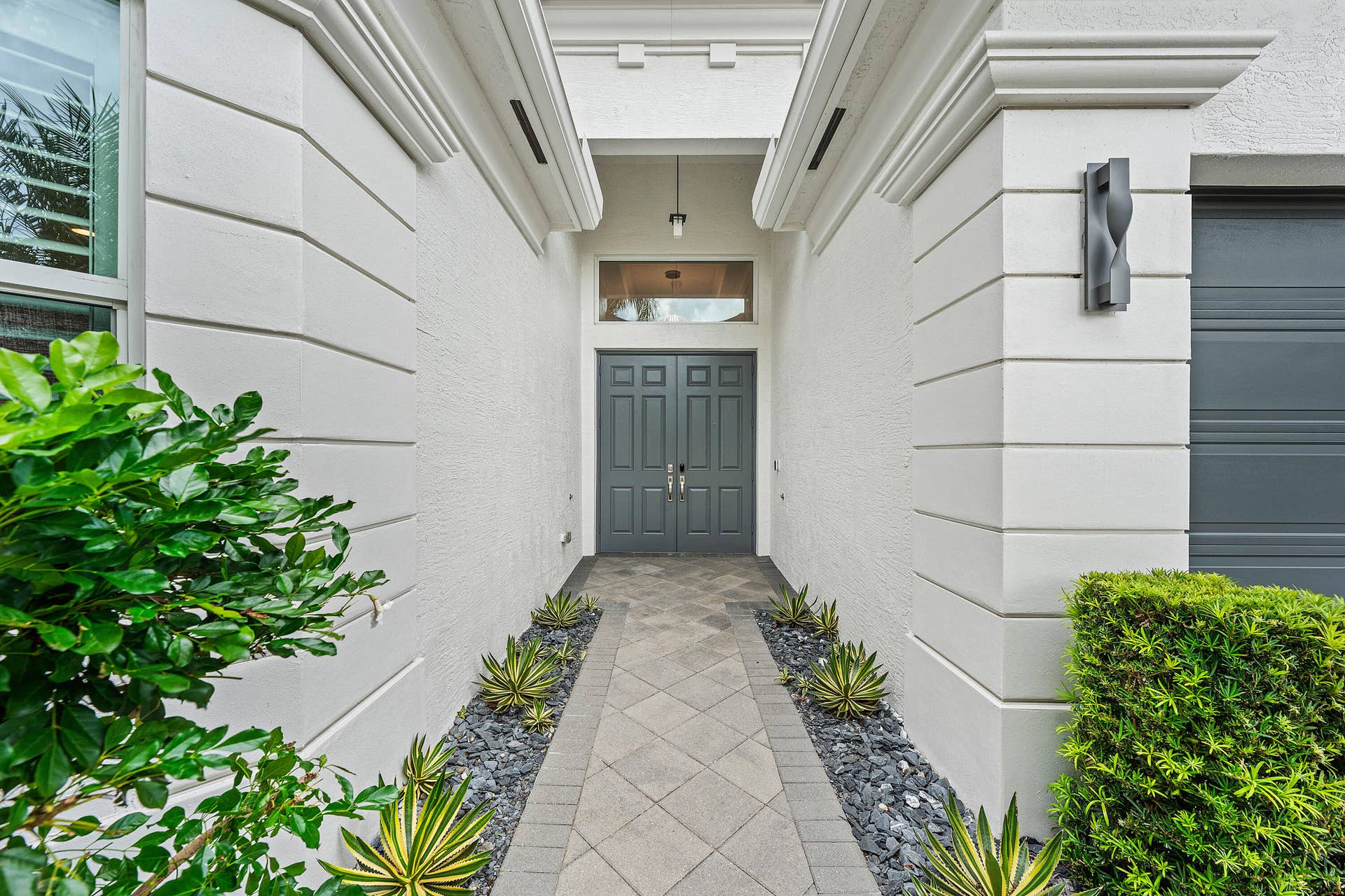 8223 Majestic Mountain Drive, Boynton Beach, FL 33473 Entryway