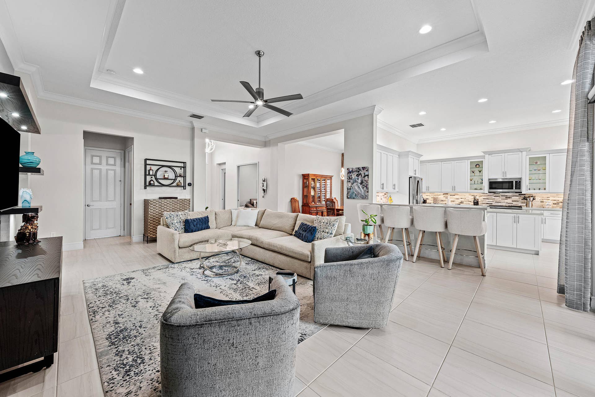 8223 Majestic Mountain Drive, Boynton Beach, FL 33473 Great Room Is Open To The Kitchen