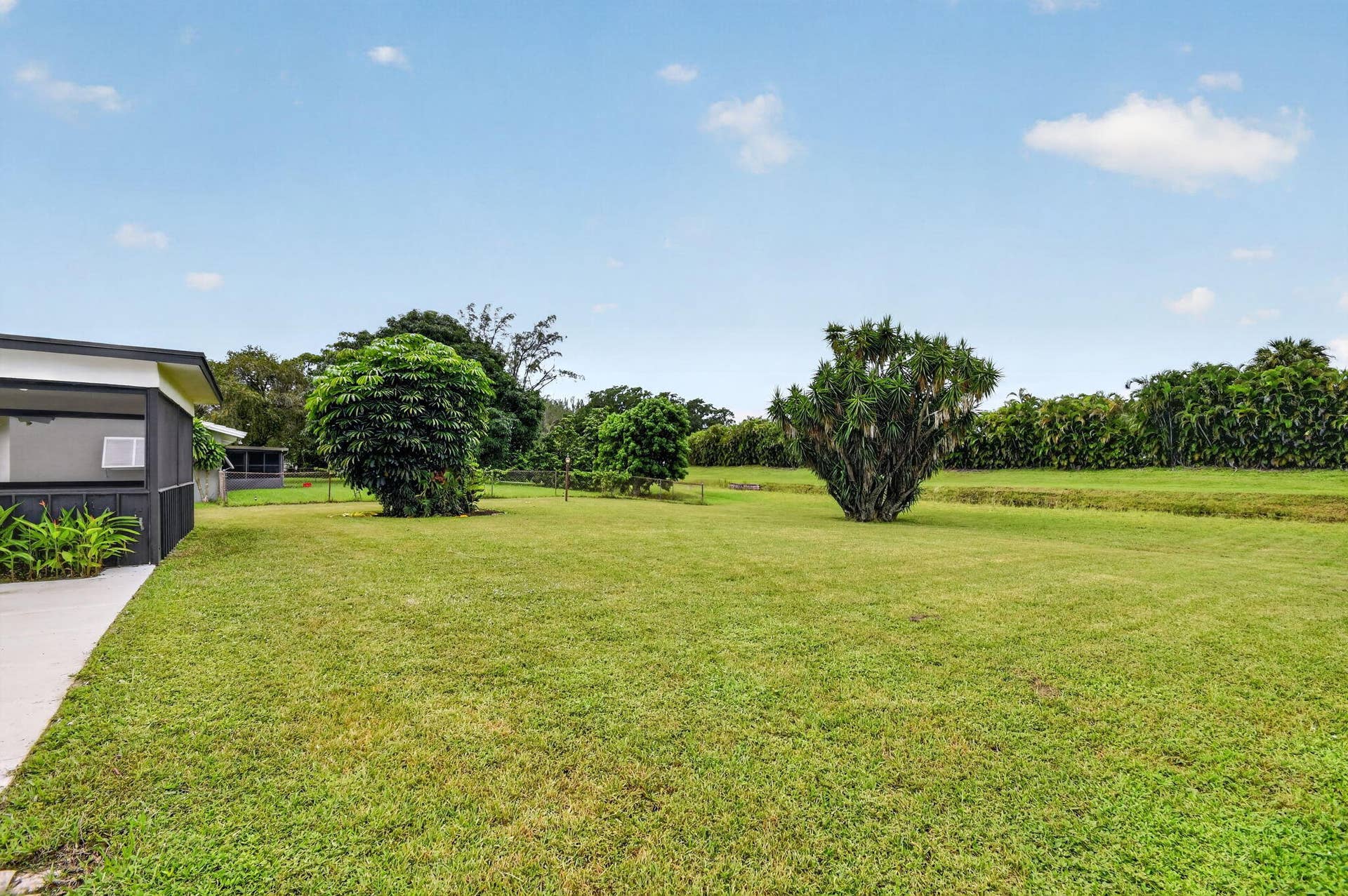8213 Rose Marie Avenue W, Boynton Beach, FL 33472 39-web-or-mls-DSC_3262