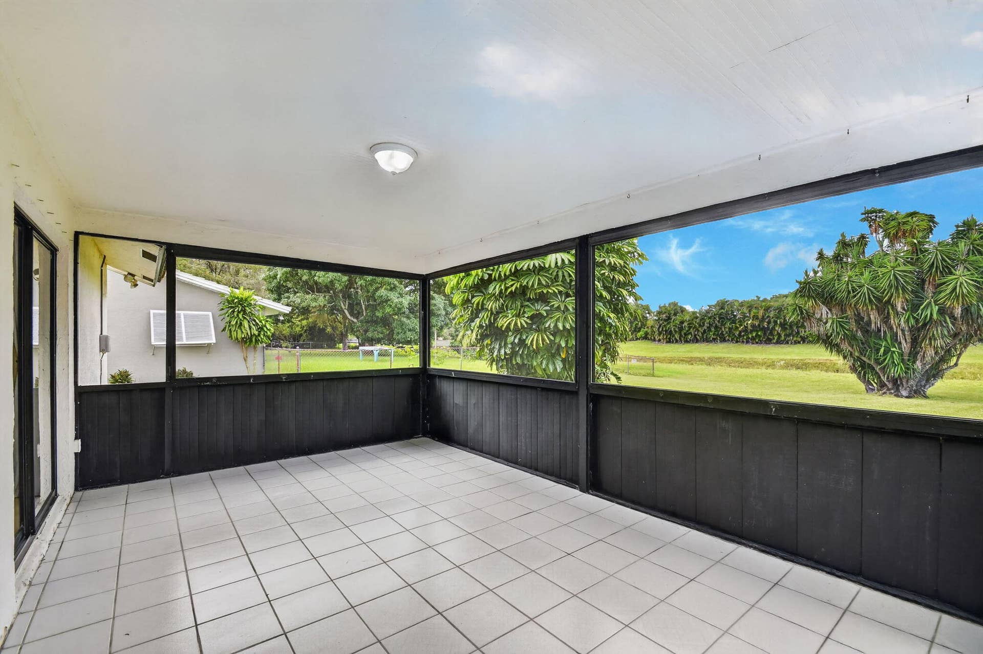 8213 Rose Marie Avenue W, Boynton Beach, FL 33472 34-web-or-mls-DSC_3237