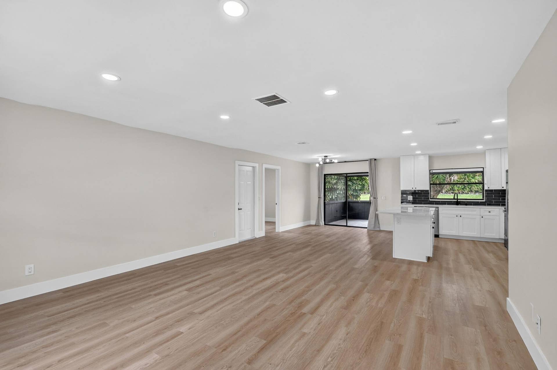 8213 Rose Marie Avenue W, Boynton Beach, FL 33472 6-web-or-mls-DSC_3097