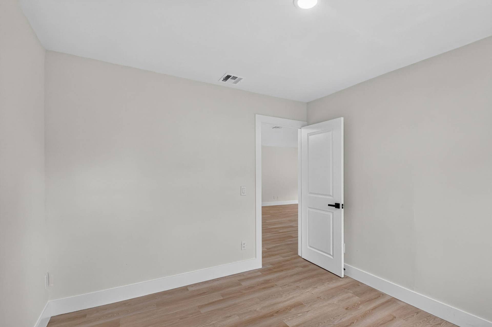 8213 Rose Marie Avenue W, Boynton Beach, FL 33472 30-web-or-mls-DSC_3218