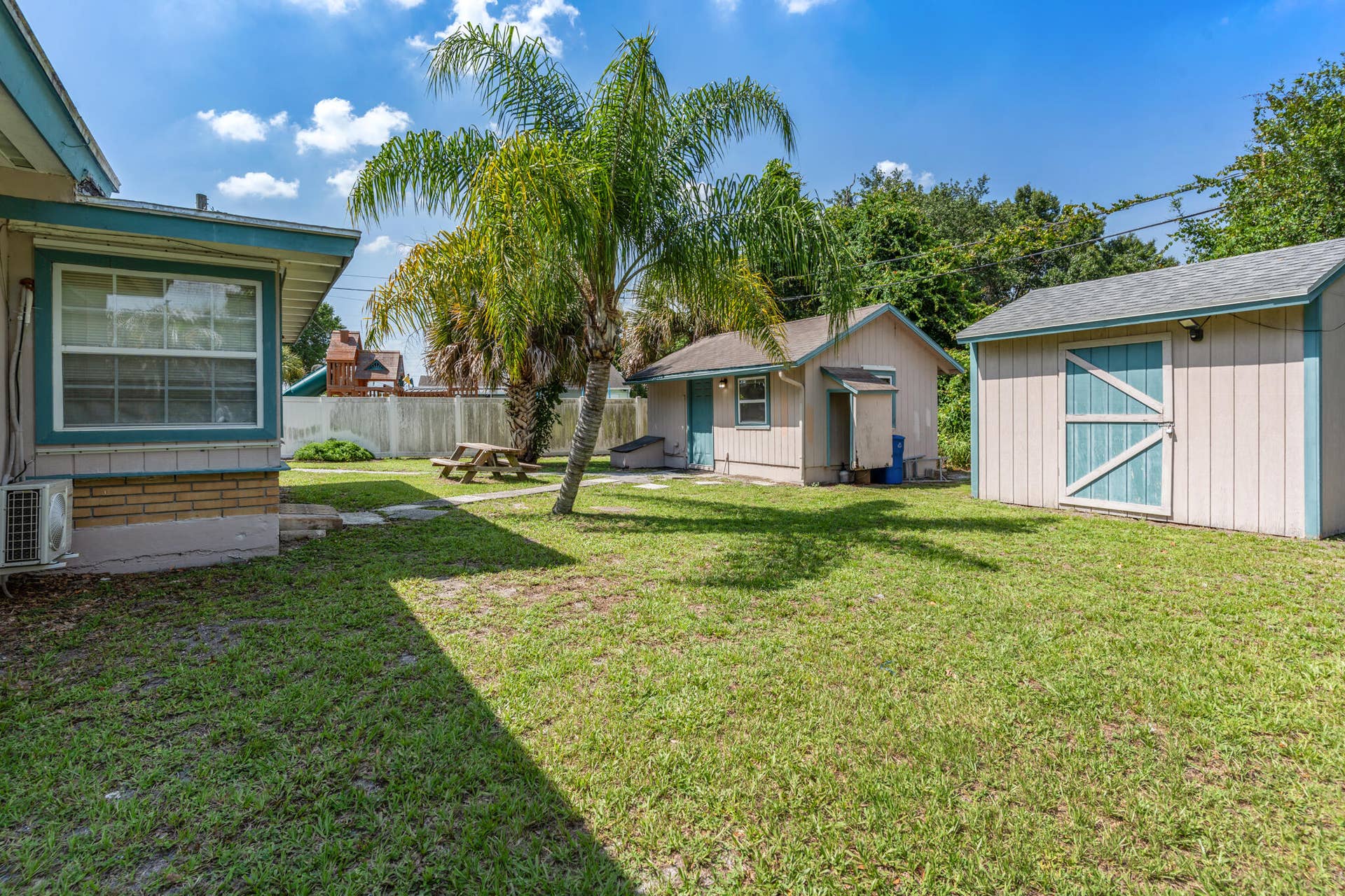 2456 CORTEZ Avenue, Vero Beach, FL 32960 DSC00930