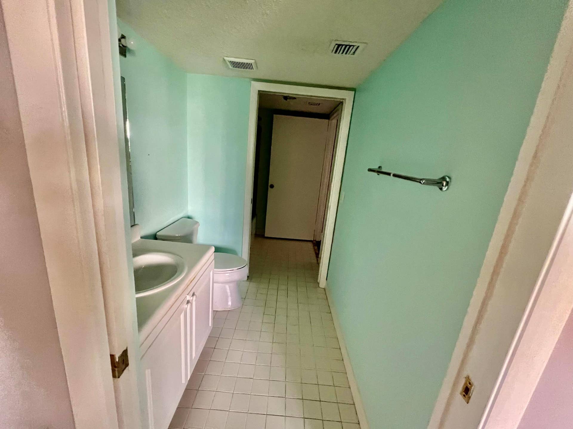 7713 TRENT Drive, #107, Tamarac, FL 33321 .