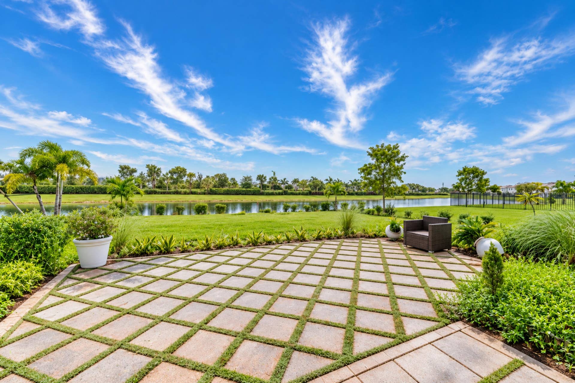 5626 Macoon Way 03