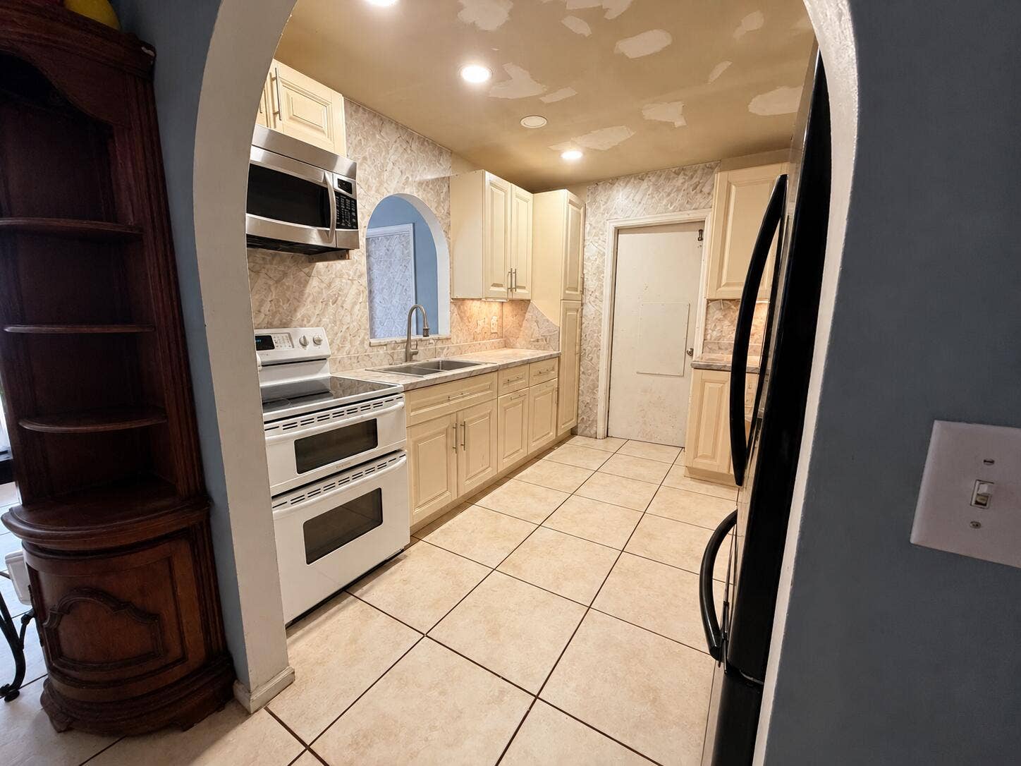 3464 ARTESIAN Drive, Lake Worth, FL 33462 kitchen 2
