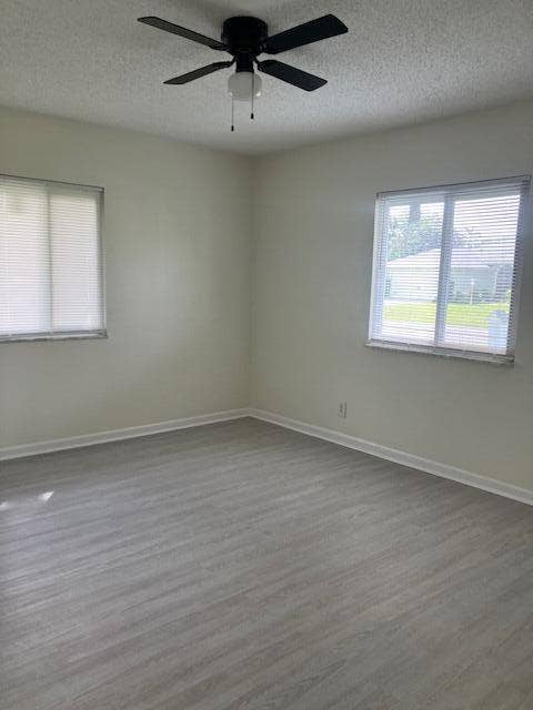 1625 SE GRAPELAND Avenue, Port St Lucie, FL 34952 IMG_4265