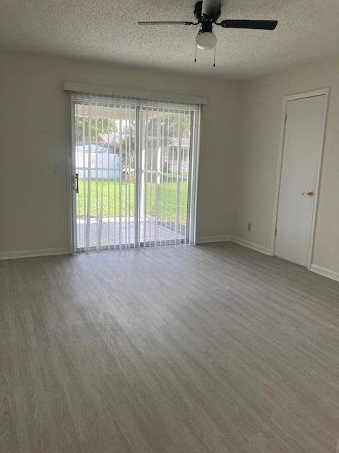 1625 SE GRAPELAND Avenue, Port St Lucie, FL 34952 IMG_4259