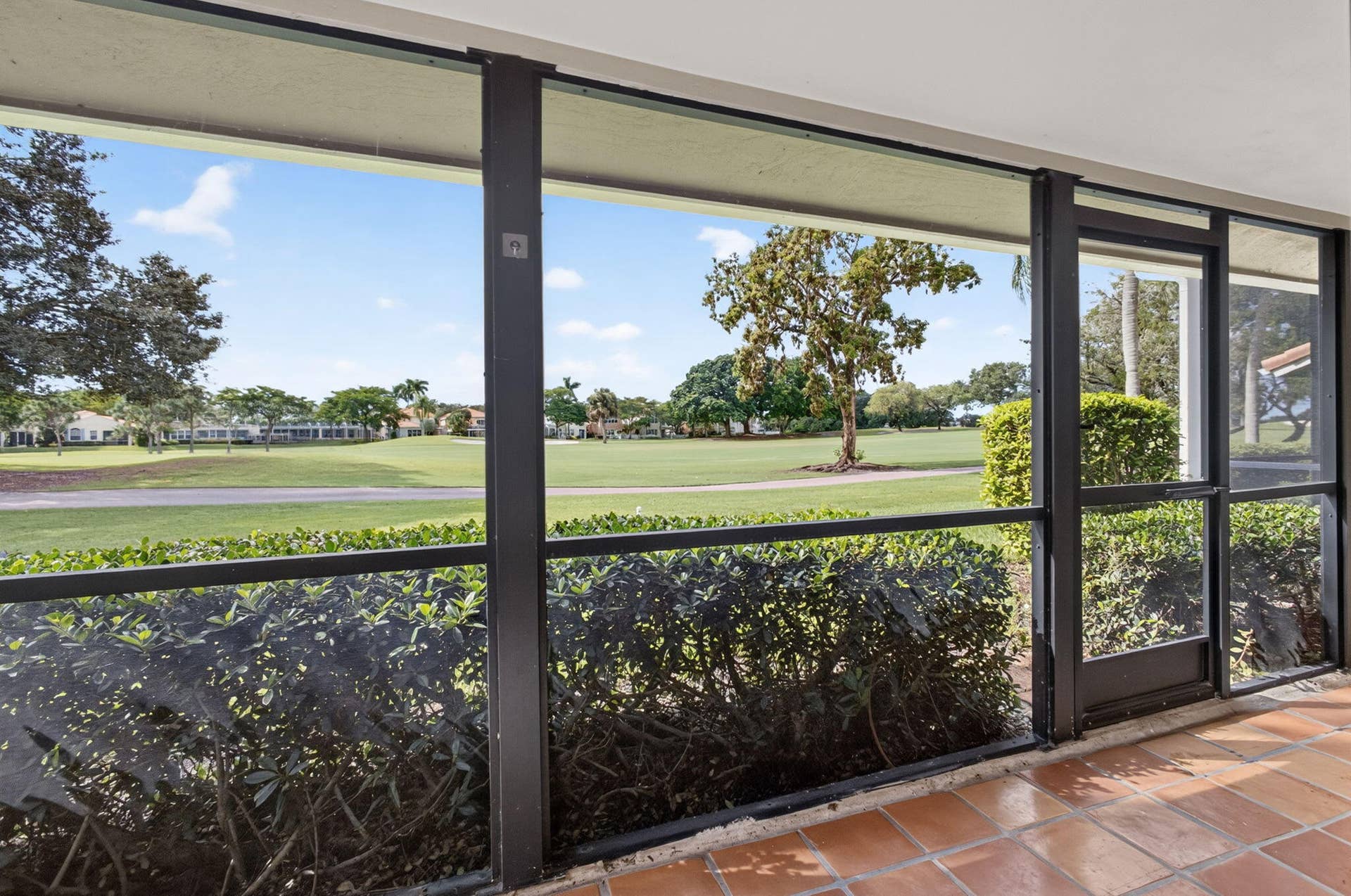 21 - Screened patio