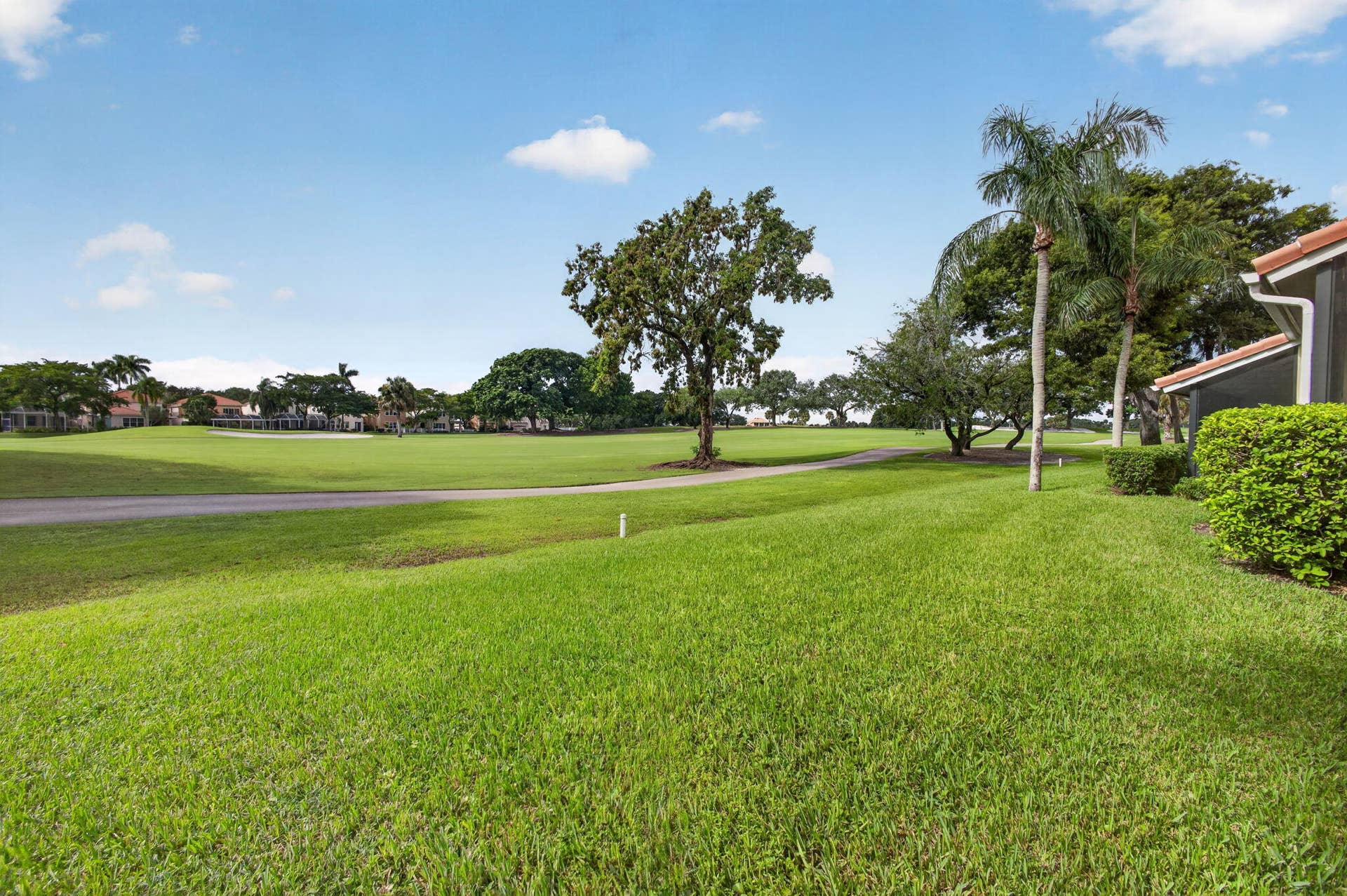22 - Screened patio golf view